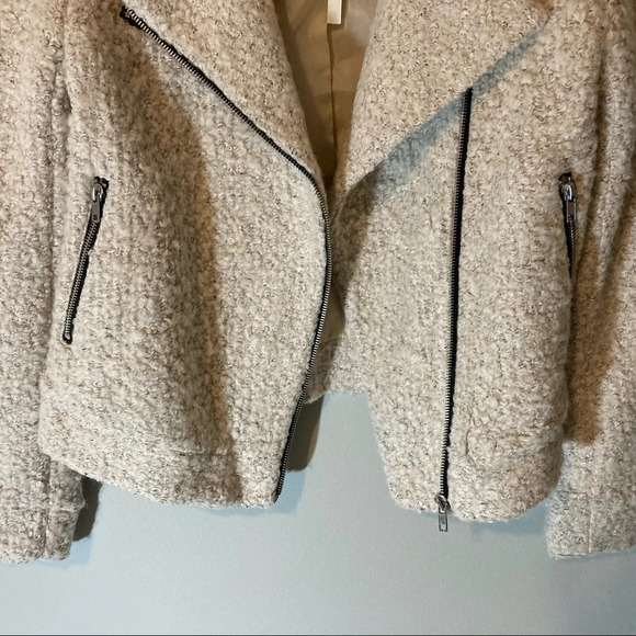 NWT Forever 21 Asymmetrical Zipper Faux Fur Moto Jacket M - Picture 3 of 12